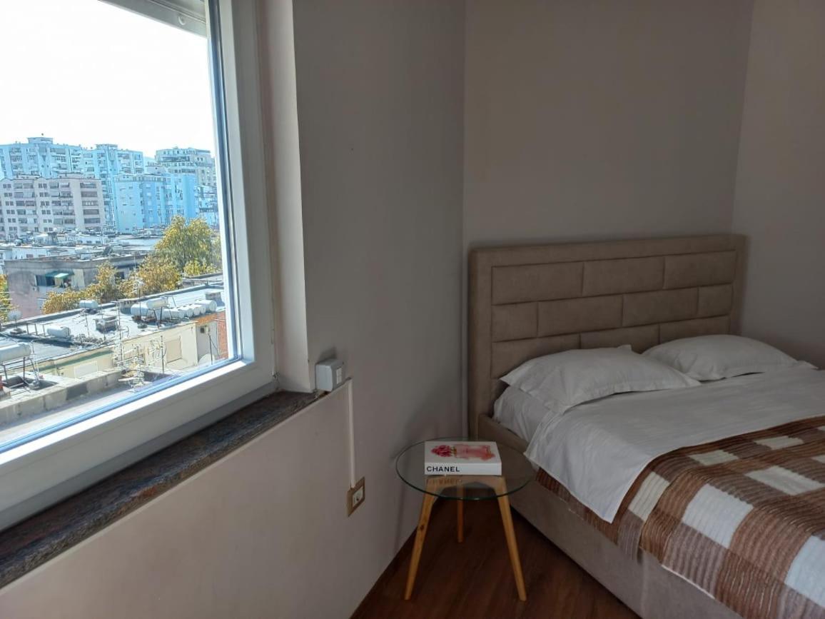 Penthouse & Aparts Affittacamere Tirana